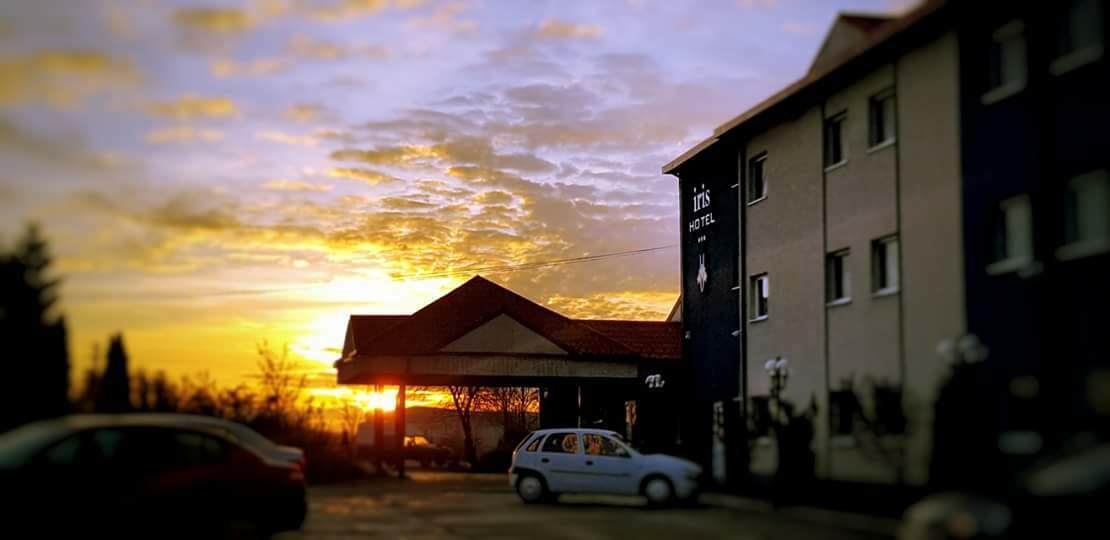Iris Hotel Bors Esterno foto