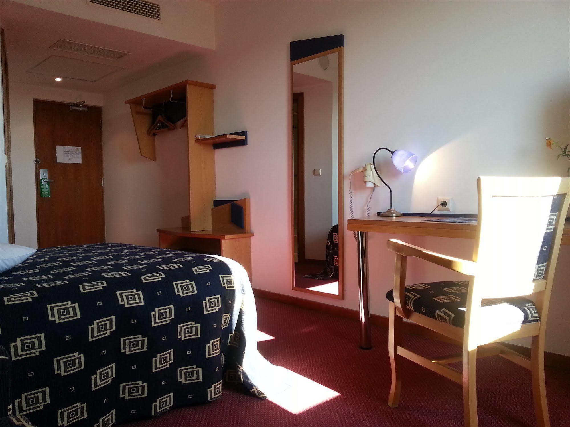 Iris Hotel Bors Esterno foto