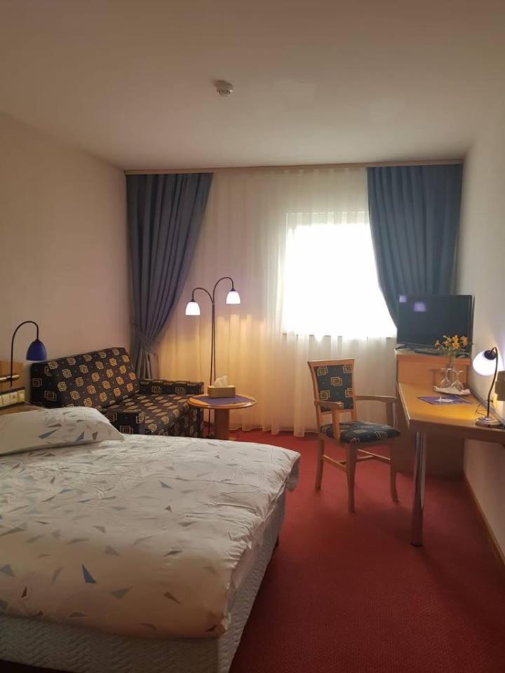 Iris Hotel Bors Esterno foto