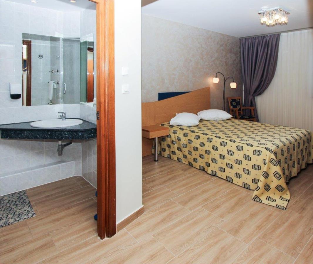 Iris Hotel Bors Esterno foto