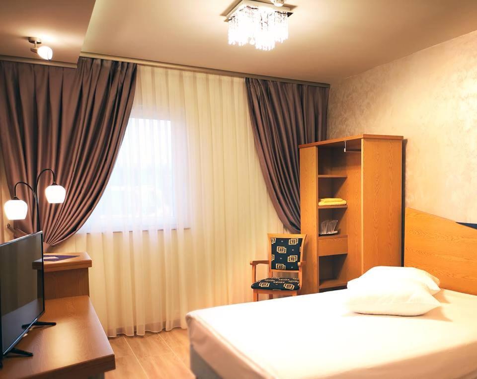 Iris Hotel Bors Esterno foto